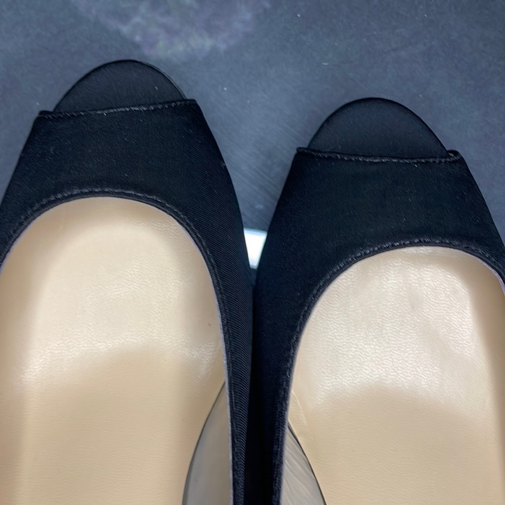Black liz claiborne high-heeled shoe - Picture 6 of 16